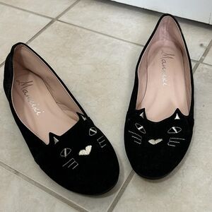 Cat flats